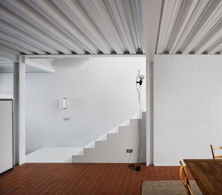 In der Kategorie Innenarchitektur konnte das „Haus mit Meerblick“ von Xavier Martí und Lucía Ferrater den Sieg für sich verzeichnen. (Foto: Tile of Spain/Alejo Bagué)