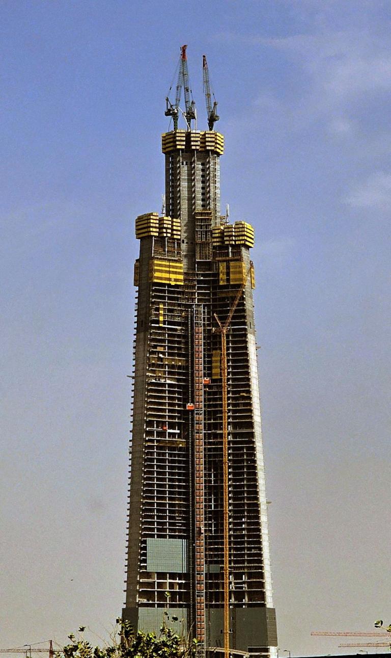 Jeddah_Tower_in_its_88th_floor
